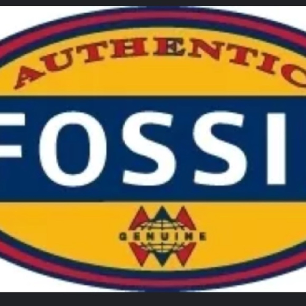 Fossil Black Leather NWOT Wristlet/Wallet ! - Picture 6 of 6